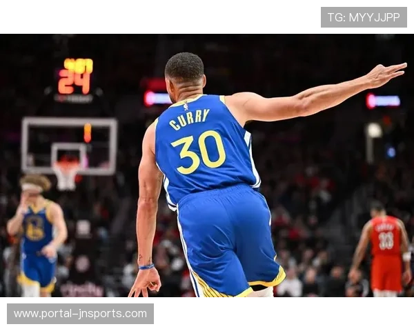 雷霆三节领先开拓者28分,主场大胜豪取9连胜 雷霆三节领先开拓者28分,主场大胜豪取9连胜