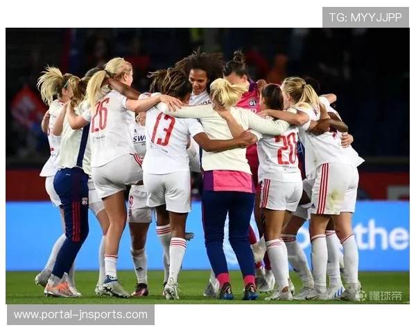 里昂十连胜创队史第二纪录，球迷狂欢蔓延全城